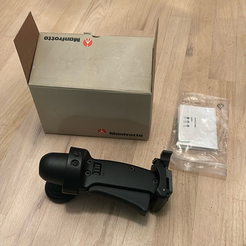 Manfrotto 322RC2 Grip Action Ball Head w/ RC2 Rapid Connect Plate